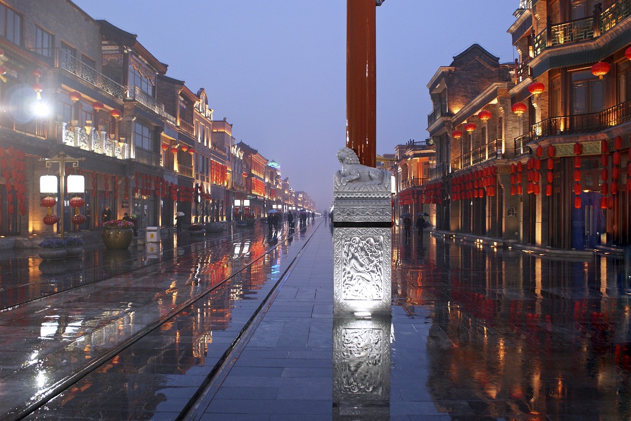 河?xùn)|夜色新探，夜色中的美景與風(fēng)情